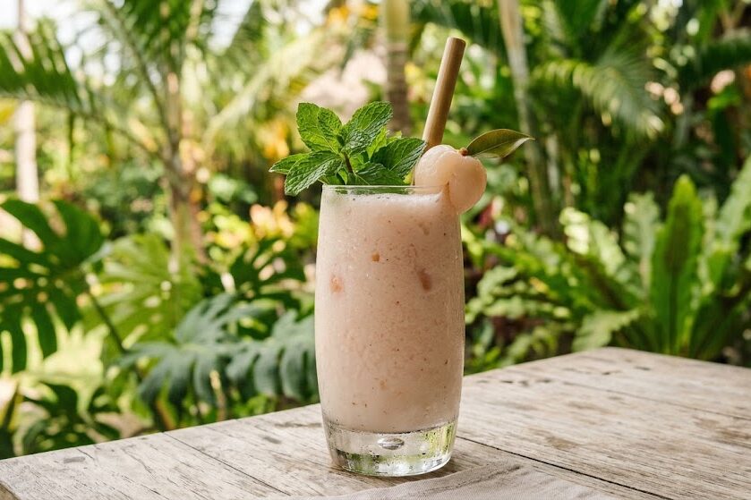 Make healthy lychee smoothie recipe at home